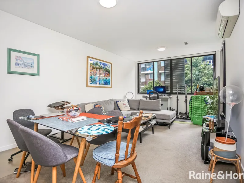 Contemporary 1 Bedroom Apartment