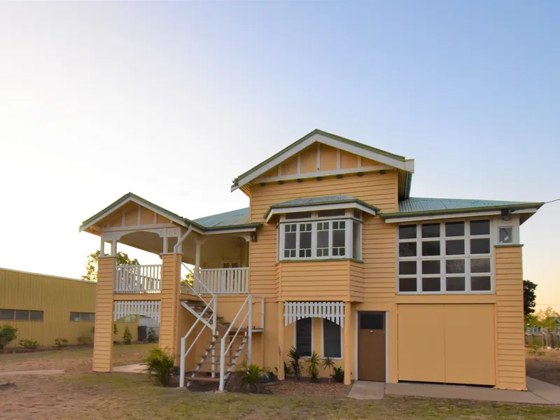 Gabled Barcaldine Beauty
