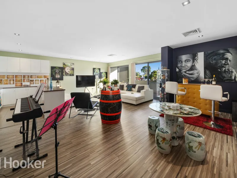 At Last! The Perfect Hipster Abode on Cafe Strip Location