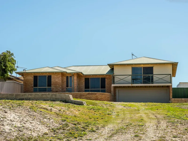 Panoramic Views across the Greens