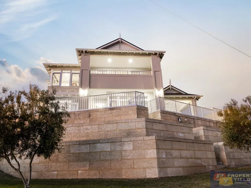 Magnificent Seaside Masterpiece! With a vacant rear lot on its own title Included 13 and 13A Robinson Avenue, Quinns Rocks