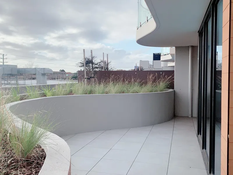 NEARLY NEW apartment with massive balcony in central Carnegie