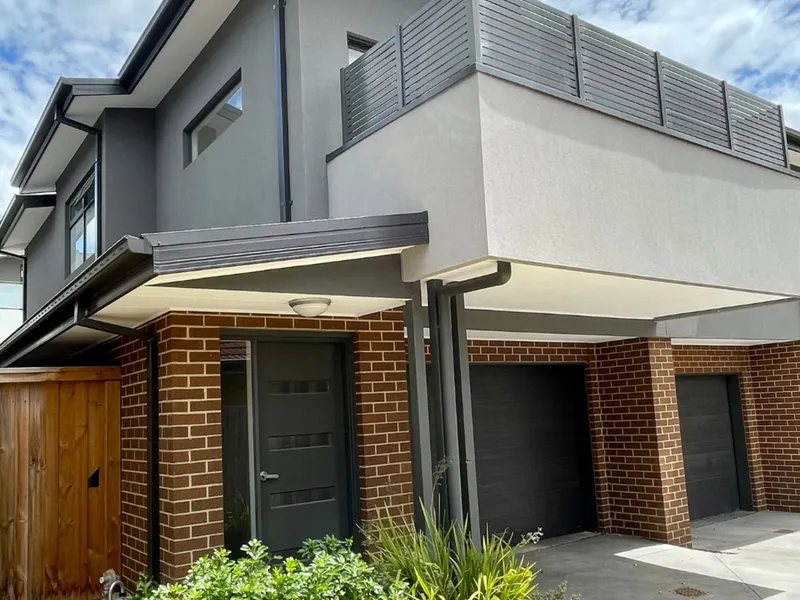 Stylish 2 Bedroom Townhouse