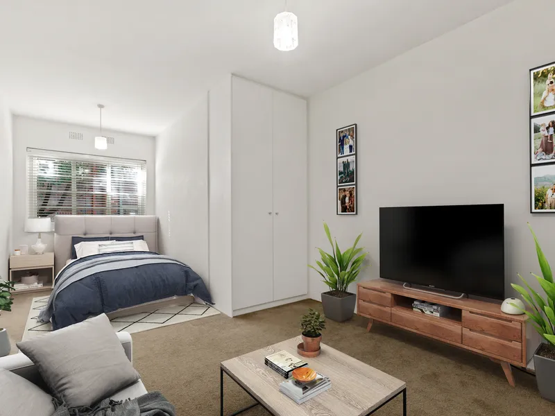 Art Deco Unfurnished Studio