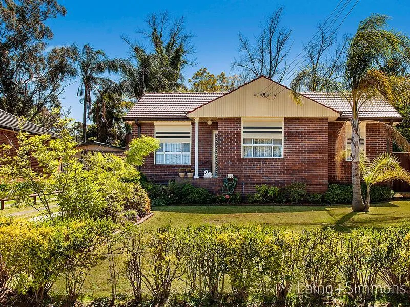 PERFECT LOCATION, WALK TO STATION AND SHOPS