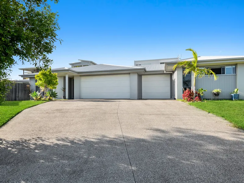 Amazing Dual-Living Home with High Rental Yield! Only Minutes’ Drive to the Beach.
