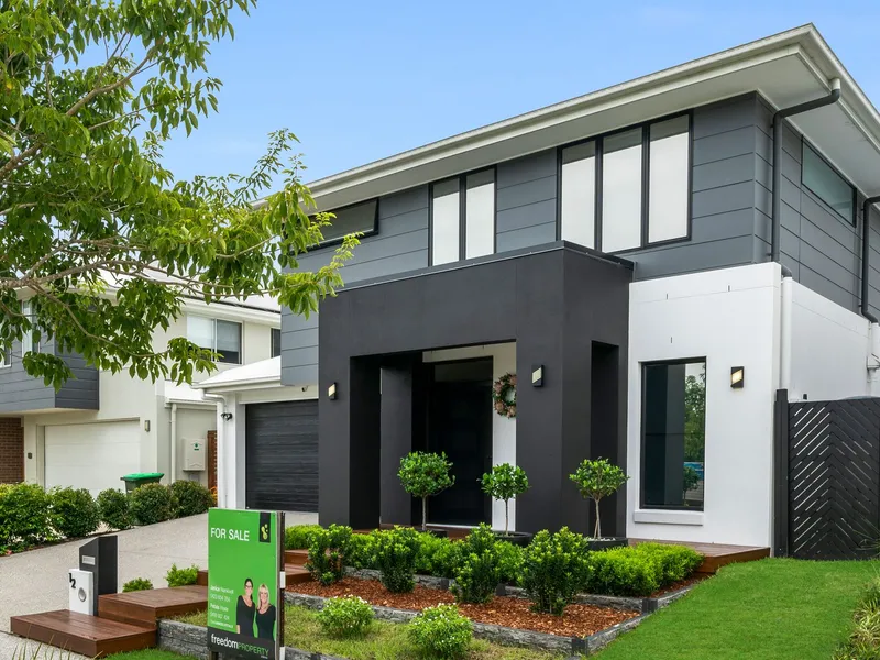 5 STAR LUXURY FAMILY HOME in prestige Elements enclave