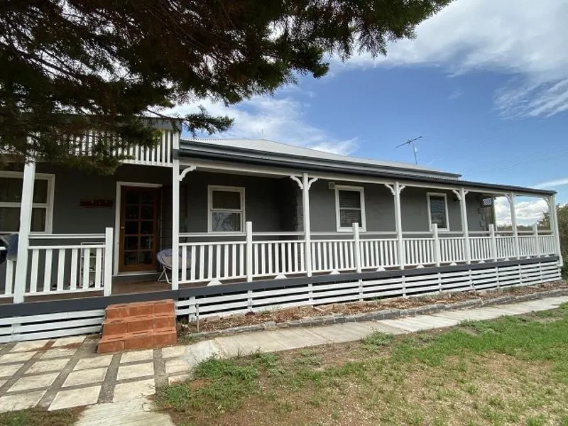 Applethorpe property consisting of 56 acres, 10 minutes from the township of Stanthorpe.