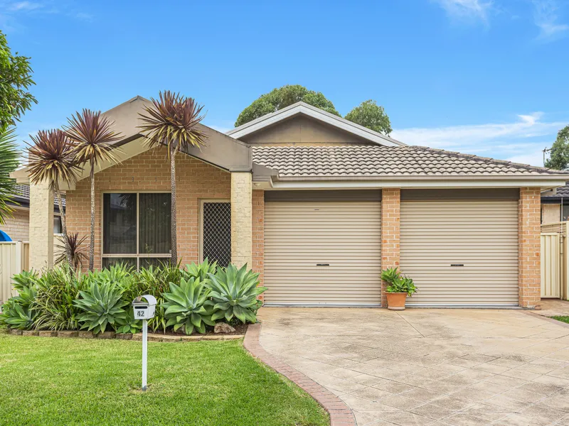Family Haven With No Rear Neighbours On The Reserve