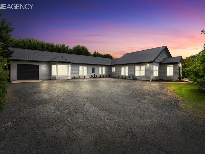 Executive Country Living on 2 Acres (approx)!!