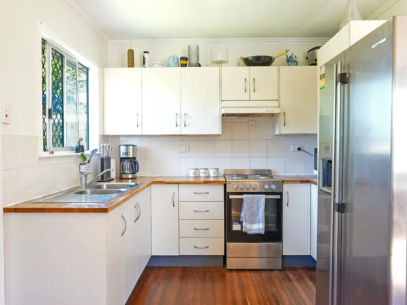 Breezy, spacious and ready to call home in Heatley!