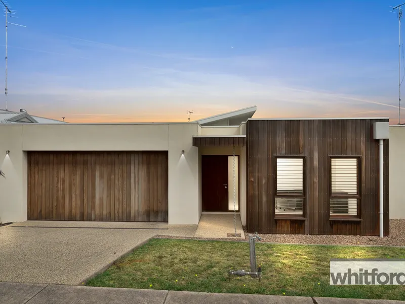 Contemporary modern living