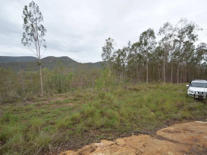 Get Lost on Your own 35 Acres in Esk  - Walk to Town
