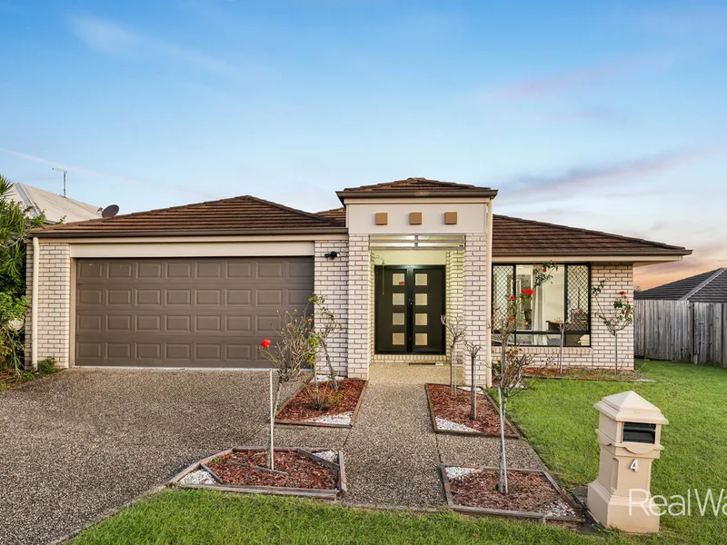 Modern Family Living on 702m2 - Space for Everyone!