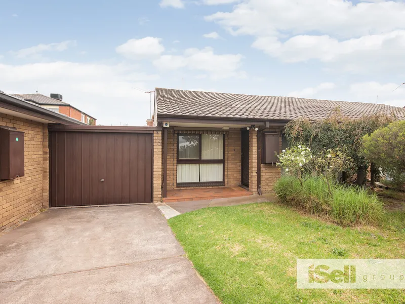 Lovely 2 Bedroom Unit!