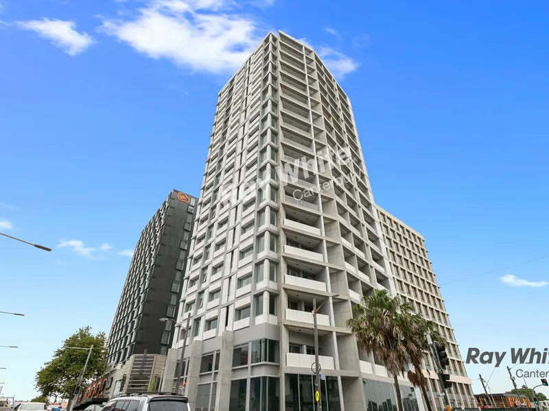 Contemporary City Living with Panoramic Views