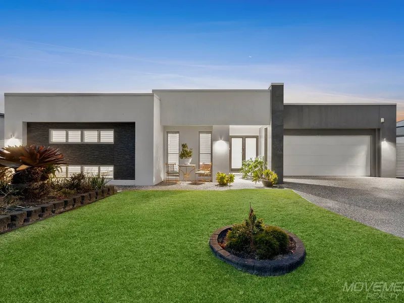 Exquisite Luxury Golf Estate Home with Panoramic Views