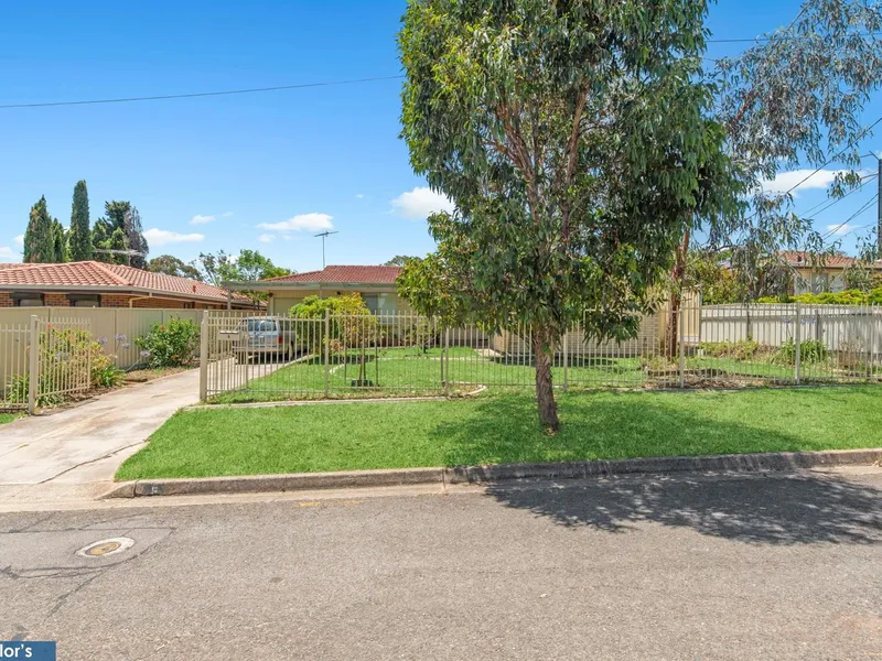 SPACIOUS FAMILY LIVING ON A GENEROUS SIZED BLOCK