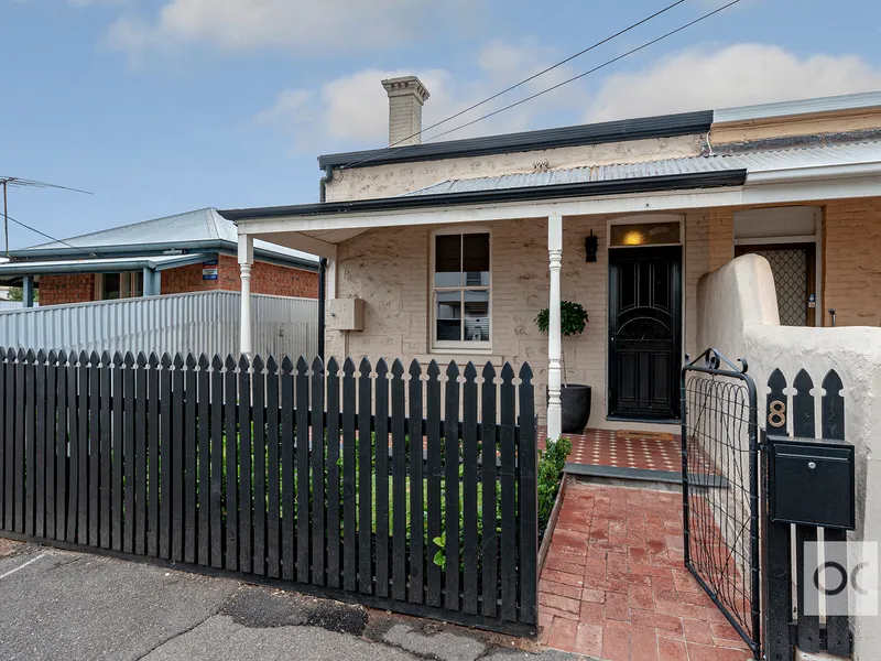 CHARMING COTTAGE **APPLICATIONS PENDING**