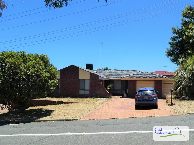 Great 4x2 opposite bush reserve!