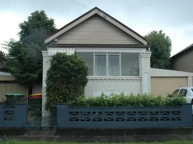 Stylish Easy Care Living (Sorry No Pets)