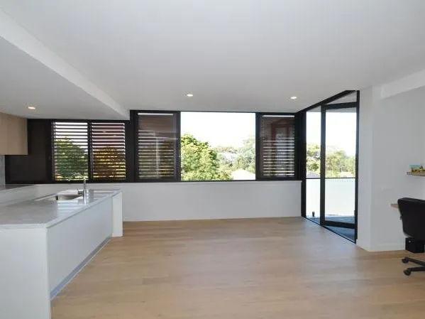 COSMOPOLITAN ENLIGHTMENT IN HEART OF CENTRAL LANE COVE