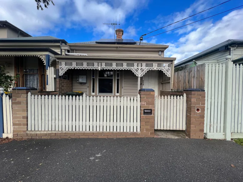 Remarkable single fronted home