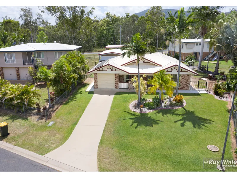 Your home on 962m2 with Shed and Two Street Access