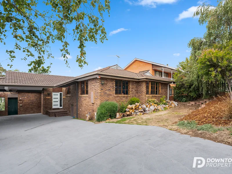 Expansive Family Home – Break into the 7009 Postcode! 