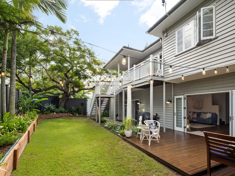 Renovated Queenslander in prime location