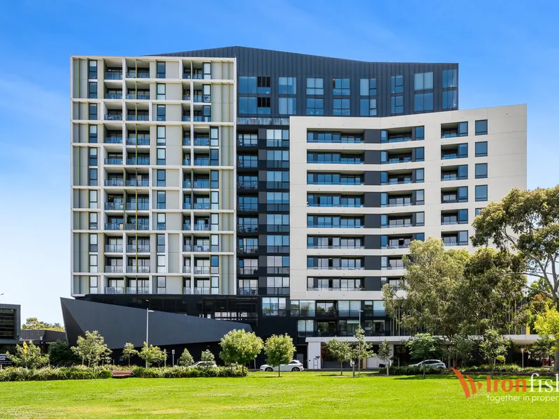 Stunning Lifestyle and Parkland Setting!