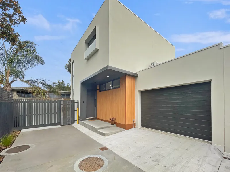STYLE AND CLASS IN THE HEART OF HIGHTON