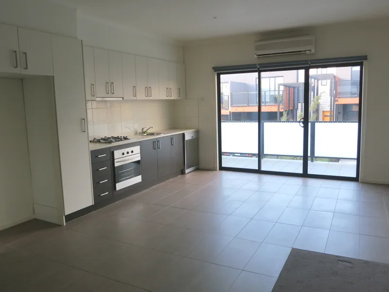 Spacious Townhouse Living!