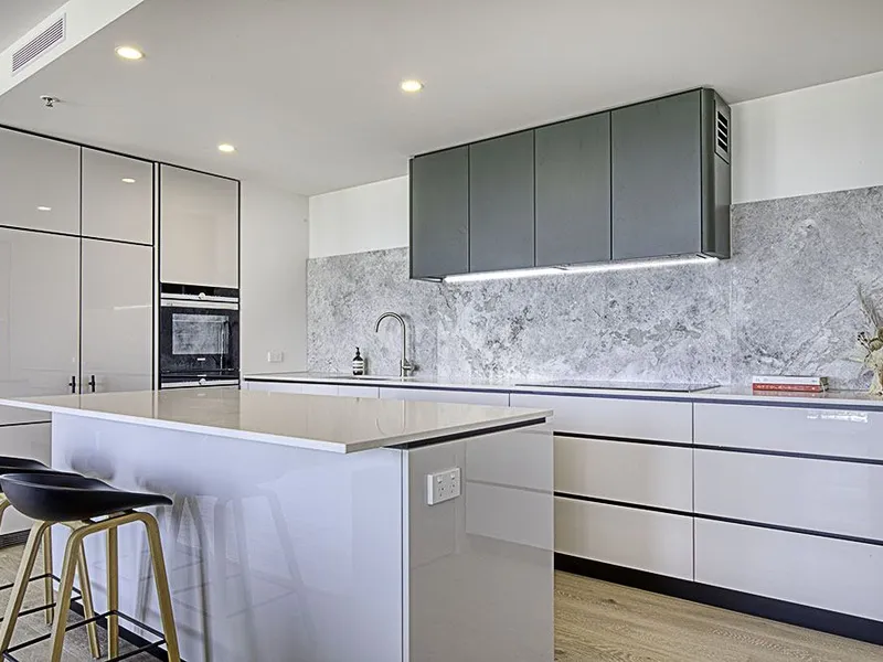 RENT ME! Be the first to experience this super spacious 3 bedroom apartment with stunning view!