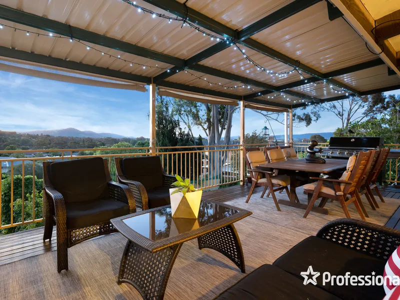 ENTERTAIN IN STYLE, WITH STUNNING VIEWS ACROSS WODONGA