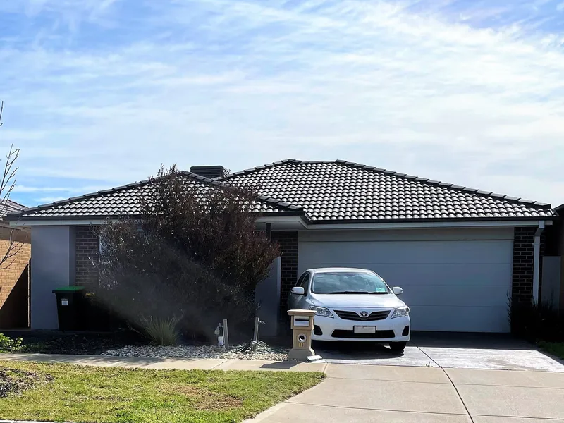 HAPPY HOME IN HARPLEY - A MUST INSPECT