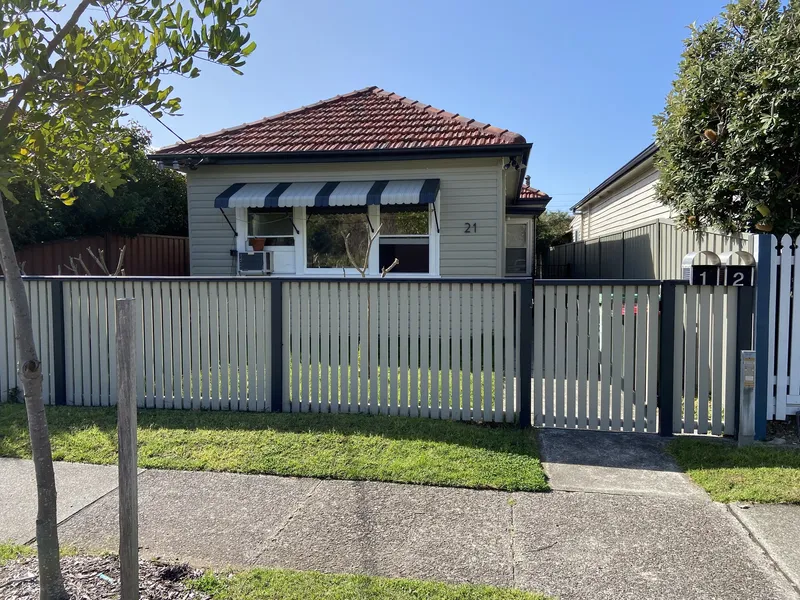 One Bedroom Flat Opposite Park