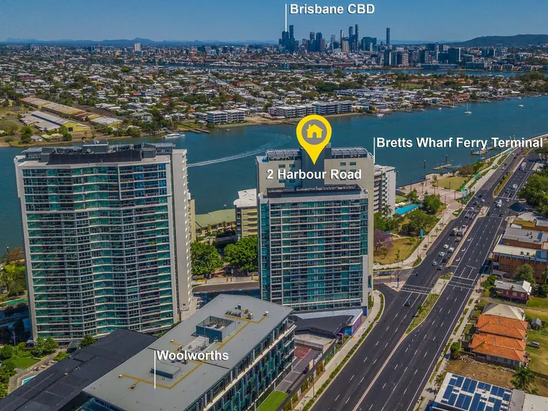 Riverside Penthouse with Rooftop Terrace and Panoramic Views