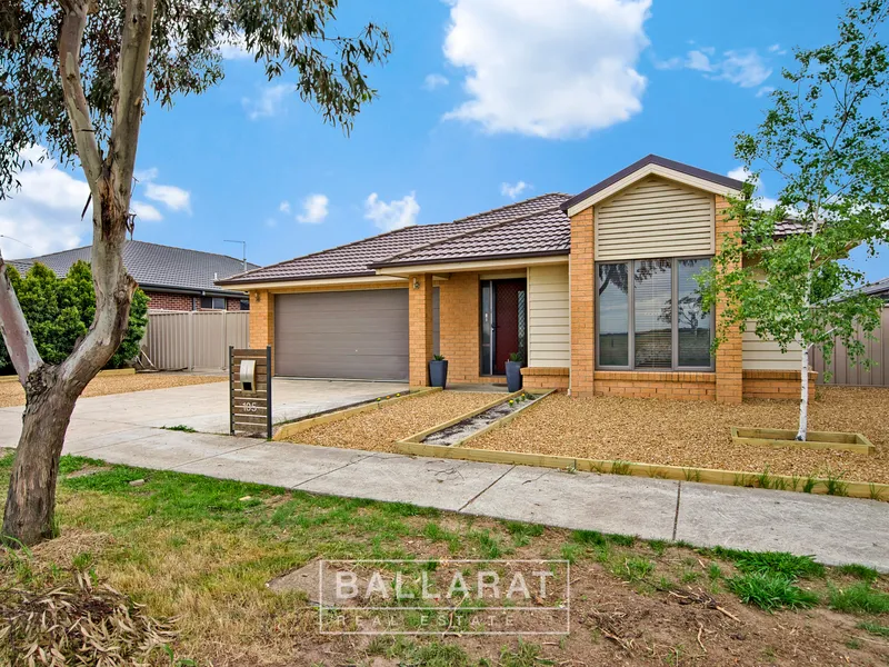 LARGE FOUR BEDROOM HOME WITH SIDE ACCESS