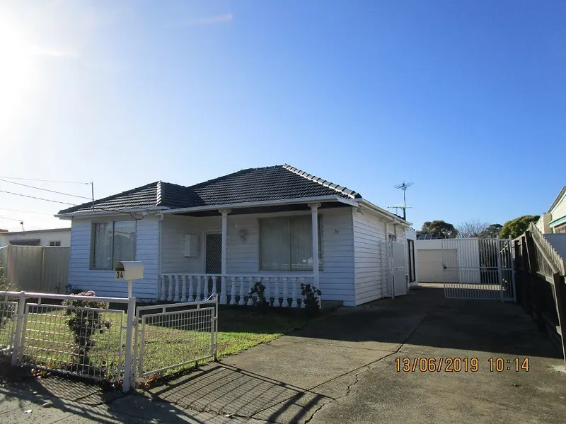 Neat & Tidy Weatherboard Home
