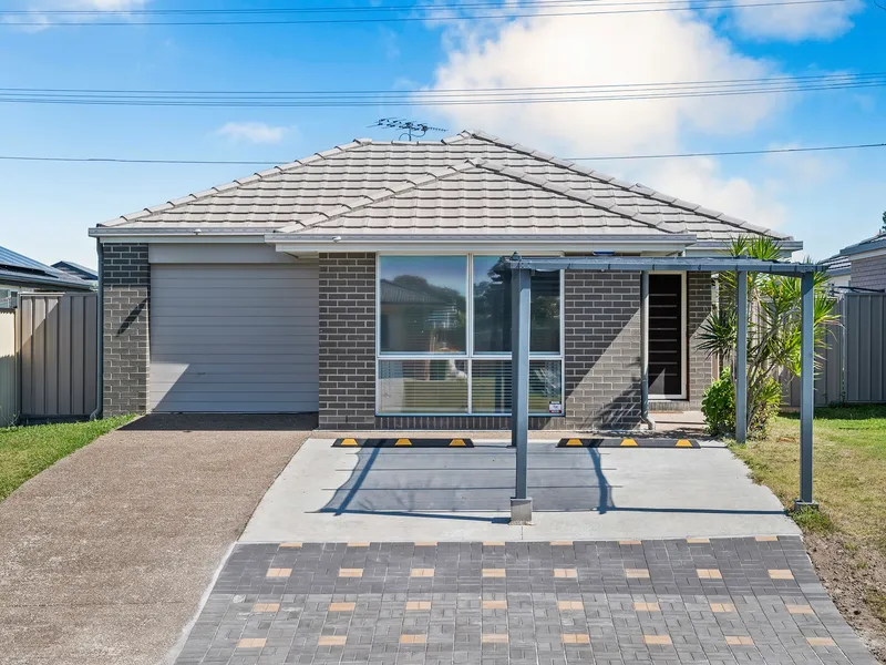 OUTSTANDING MODERN FAMILY HOME- FANTASTIC FIRST HOME OR INVESTMENT OPPORTUNITY