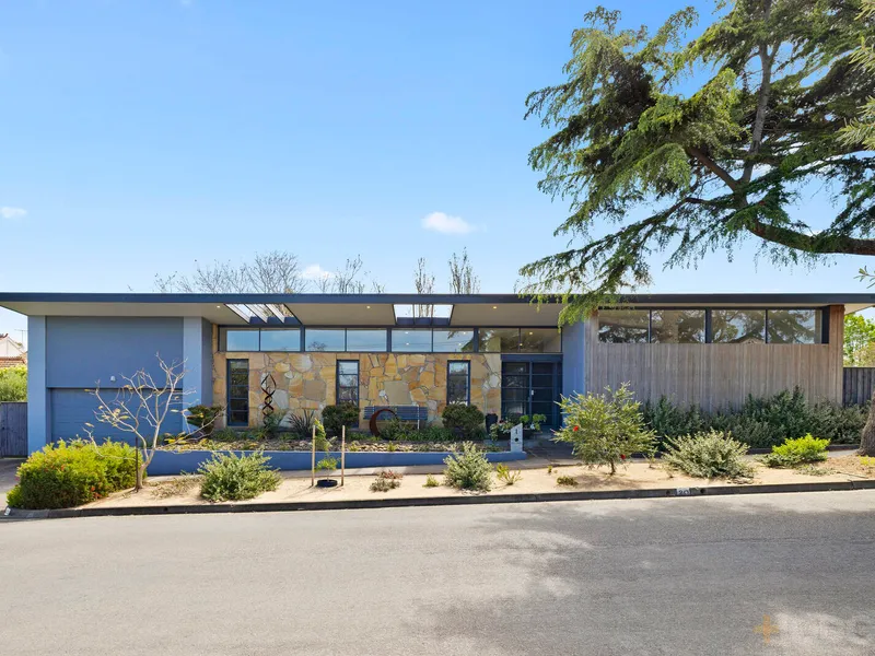 INSPIRED DESIGN WITH A DREAM ADDRESS