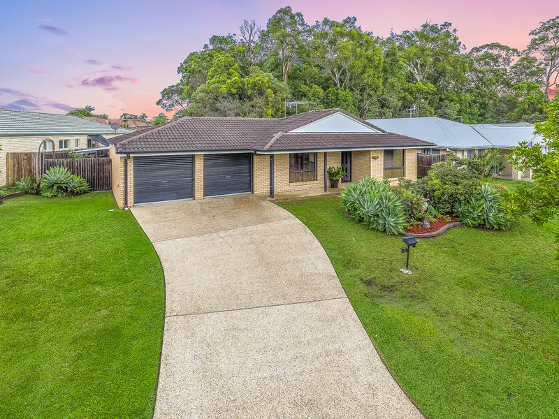 Big Family Home, Great Location!