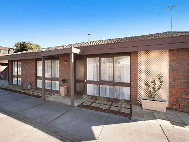 ENJOY THE FEELING OF SPACE!