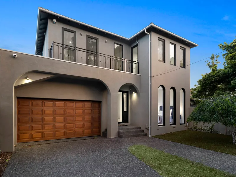 Effortless Excellence In Prized Position!