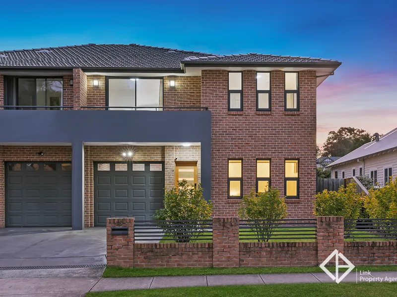 Torrens Title Duplex on Grand Scale