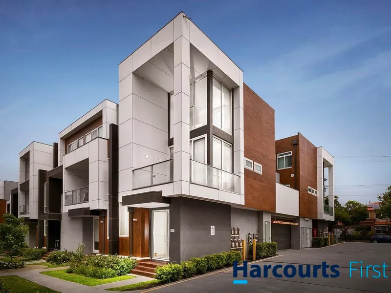 Spacious, Luxury in the Box Hill High Zone