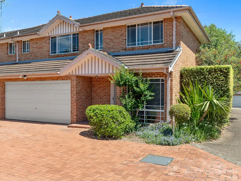 FABULOUS 4 BEDROOM TOWNHOUSE