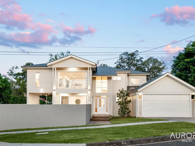 Modern Elegance in Coorparoo: 4-Bedroom Family Home with Pool
