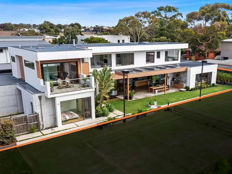 The pinnacle of high-end living in the heart of Torquay 